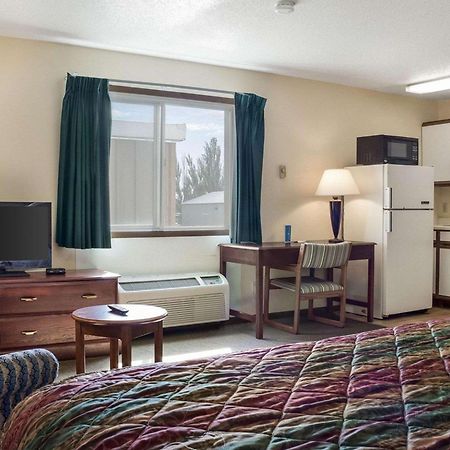 Rodeway Inn West Fargo Buitenkant foto