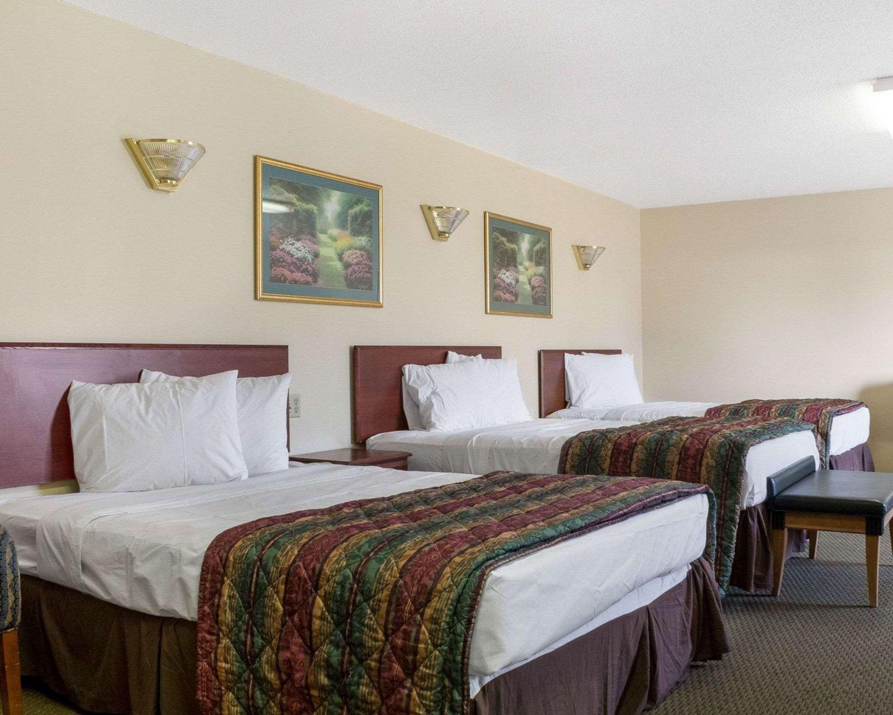 Rodeway Inn West Fargo Buitenkant foto