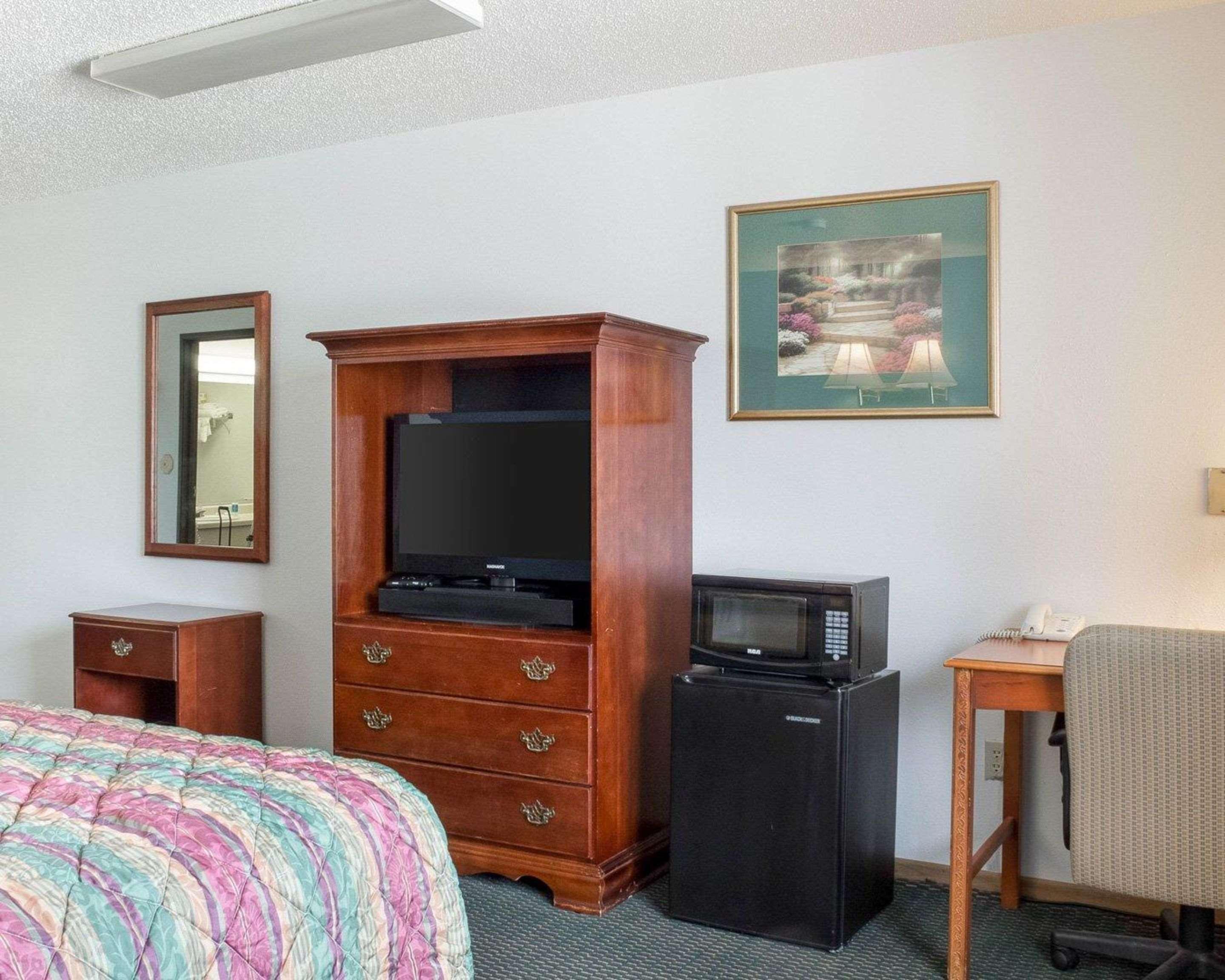 Rodeway Inn West Fargo Buitenkant foto