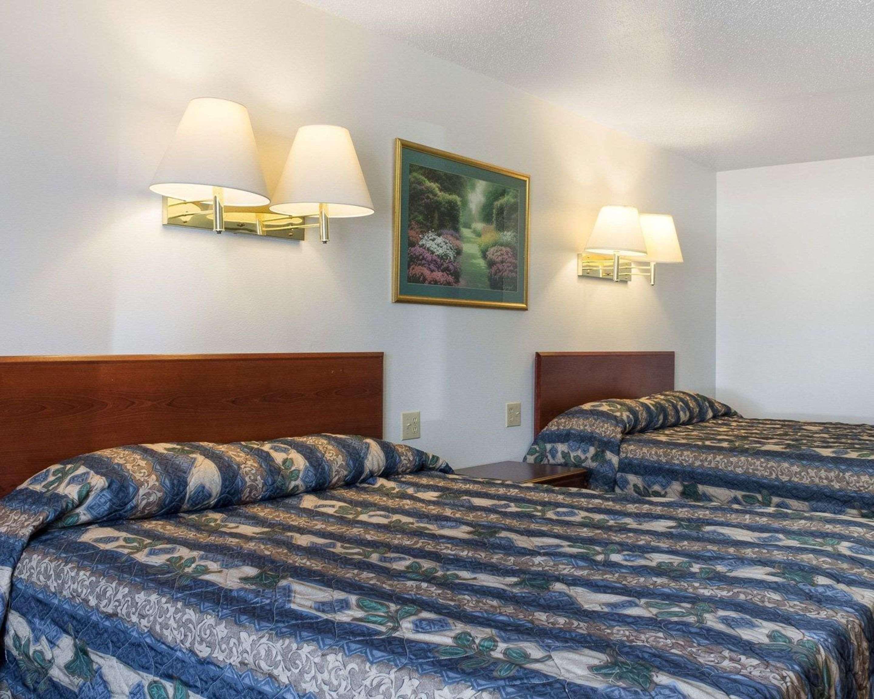 Rodeway Inn West Fargo Buitenkant foto