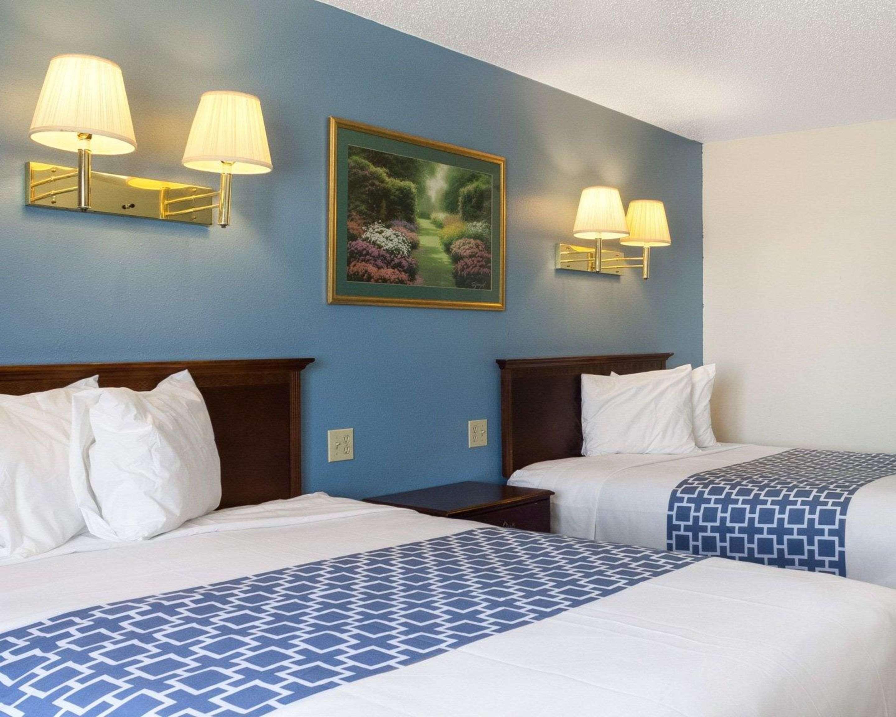 Rodeway Inn West Fargo Buitenkant foto
