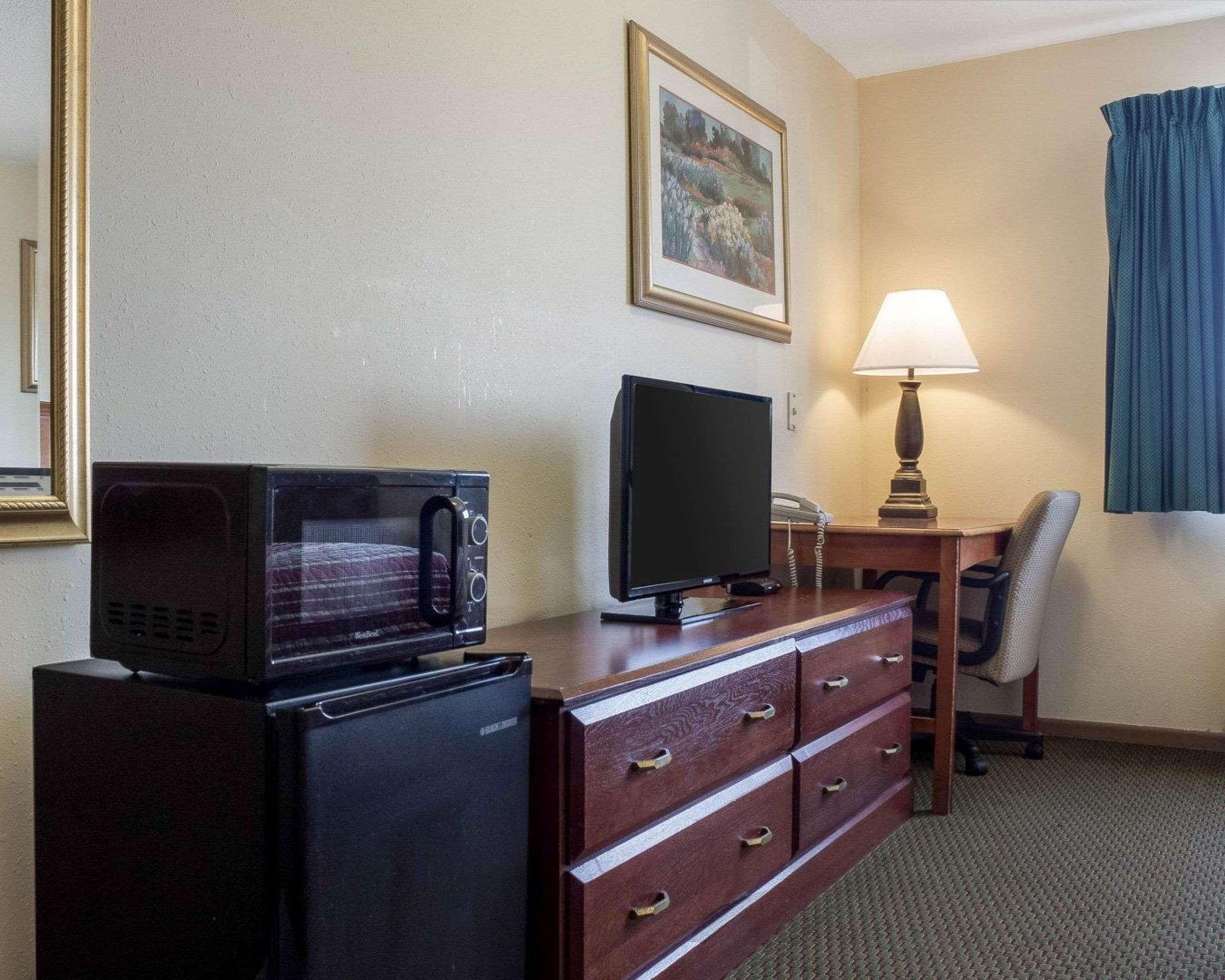 Rodeway Inn West Fargo Buitenkant foto