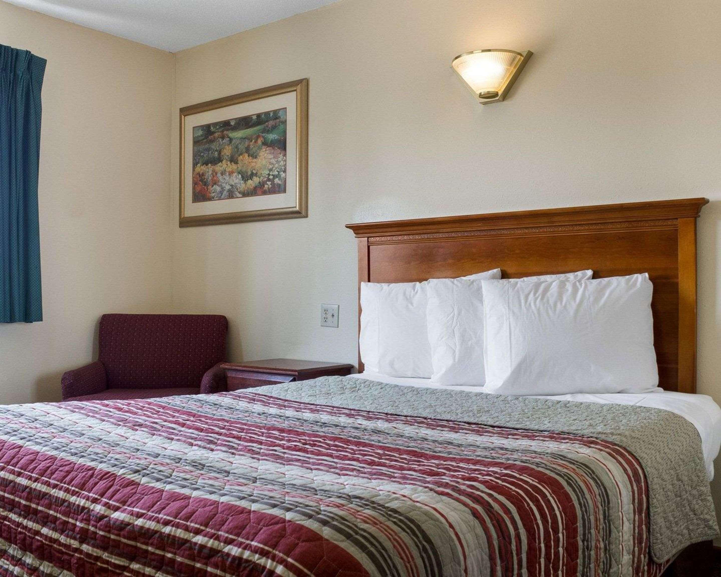 Rodeway Inn West Fargo Buitenkant foto