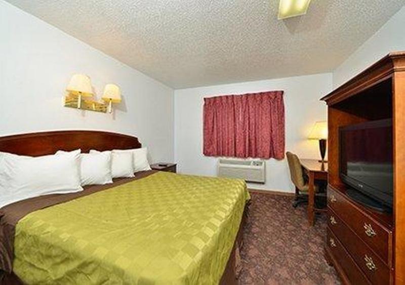 Rodeway Inn West Fargo Buitenkant foto