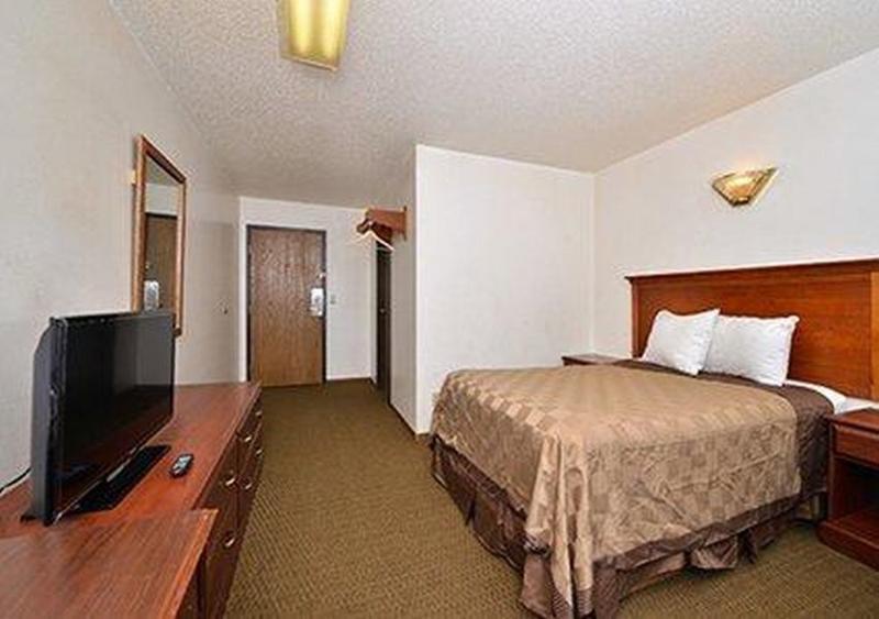 Rodeway Inn West Fargo Buitenkant foto