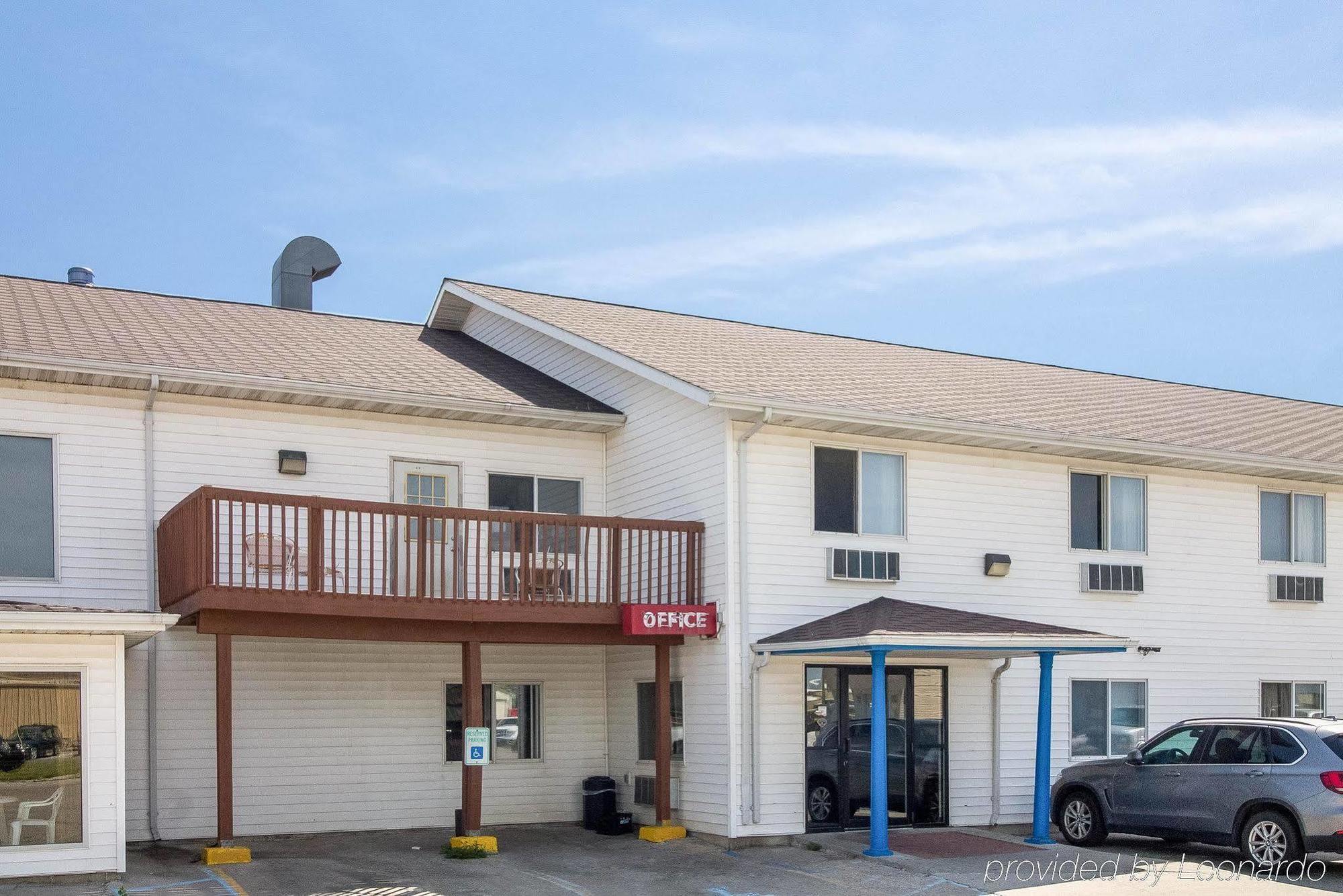 Rodeway Inn West Fargo Buitenkant foto
