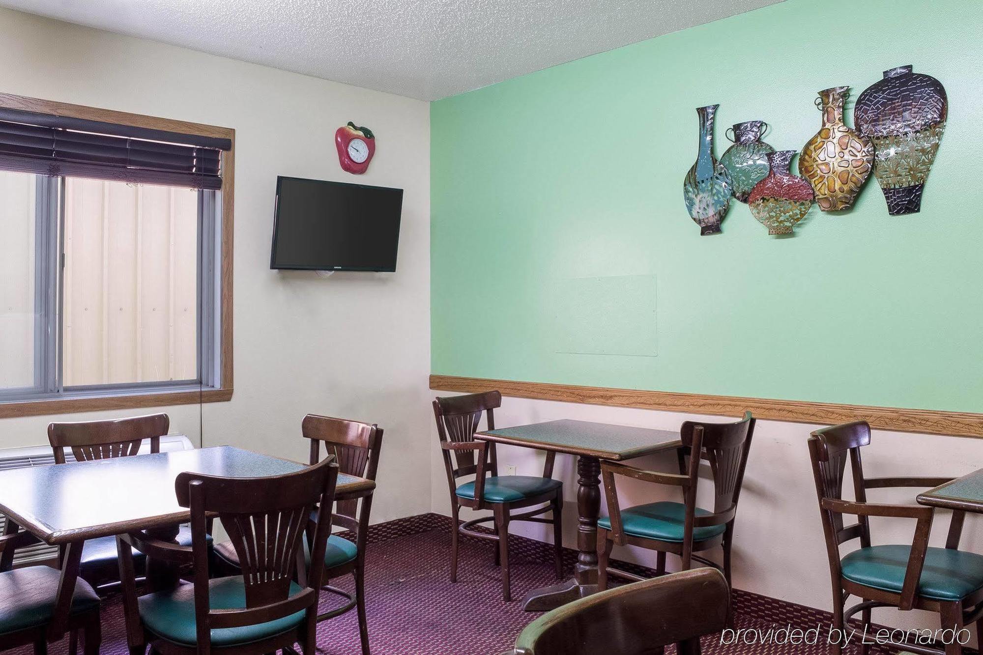 Rodeway Inn West Fargo Buitenkant foto