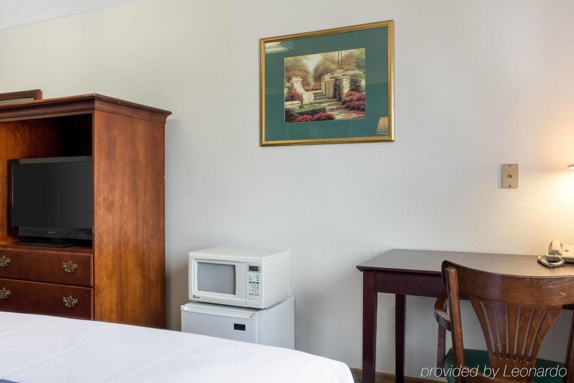 Rodeway Inn West Fargo Buitenkant foto
