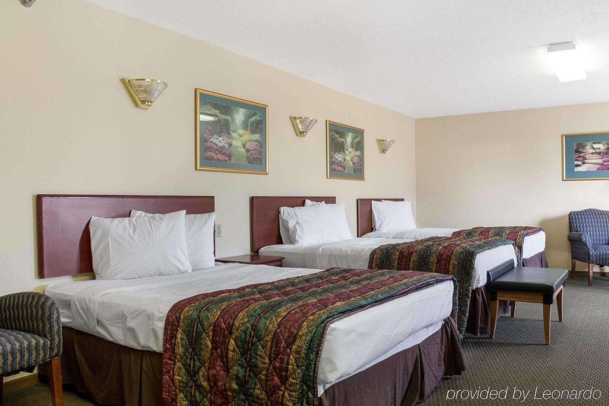 Rodeway Inn West Fargo Buitenkant foto