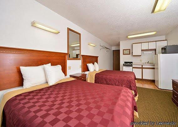 Rodeway Inn West Fargo Buitenkant foto